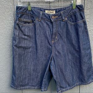 L.L. Bean Classic Fit Straight Jean Shorts 10 Reg Boat Shorts